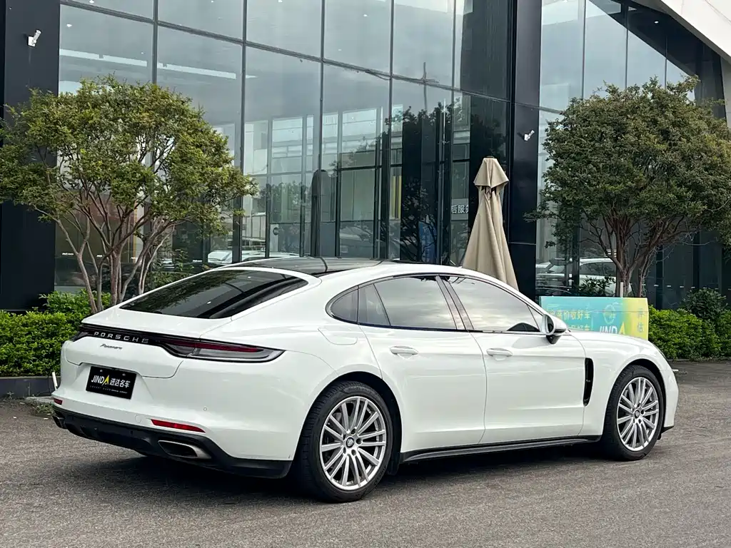 Porsche Panamera — фото 10