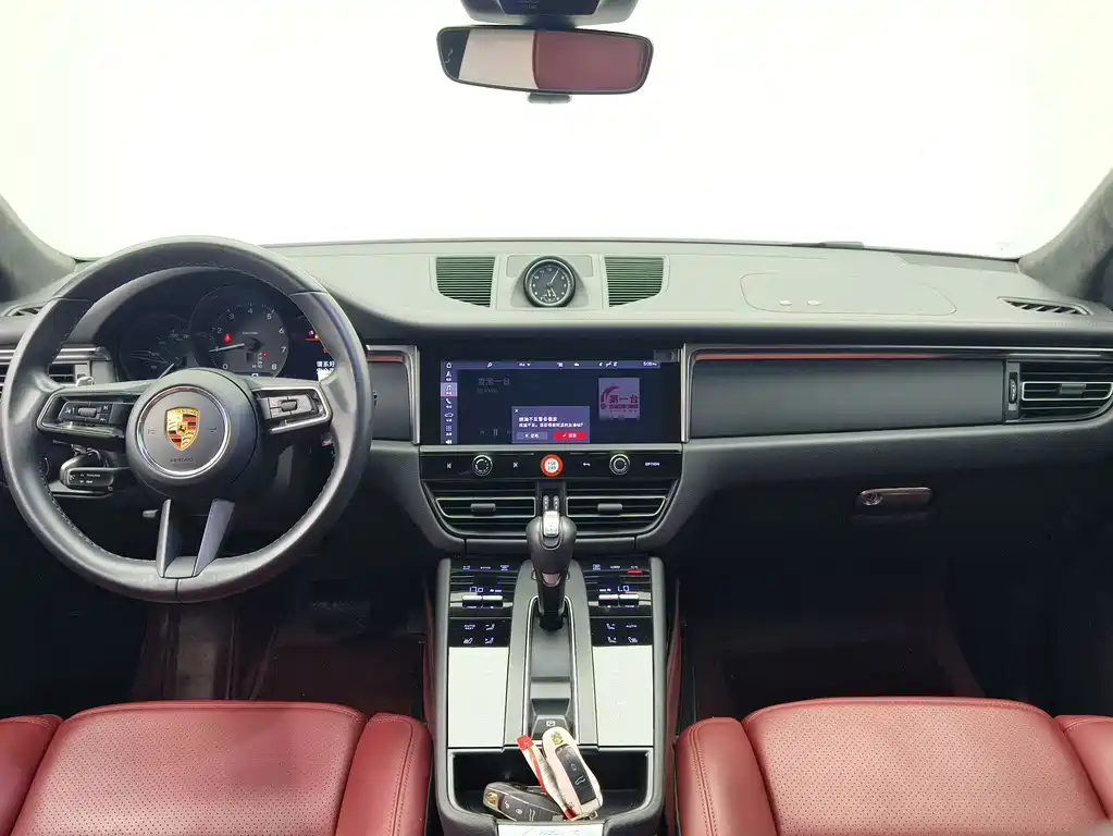 Porsche Macan — фото 10