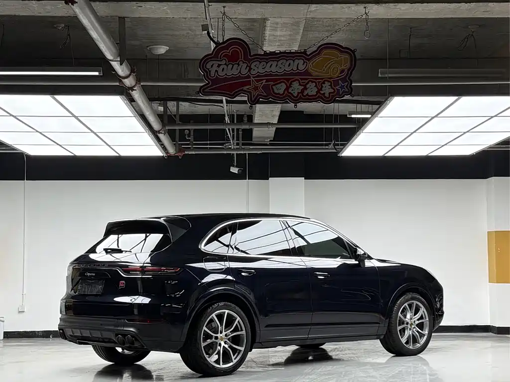 Porsche Cayenne — фото 4