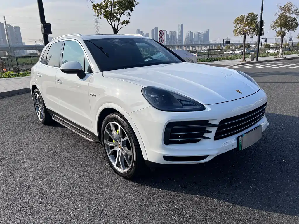 Porsche Cayenne Hybrid — фото 3