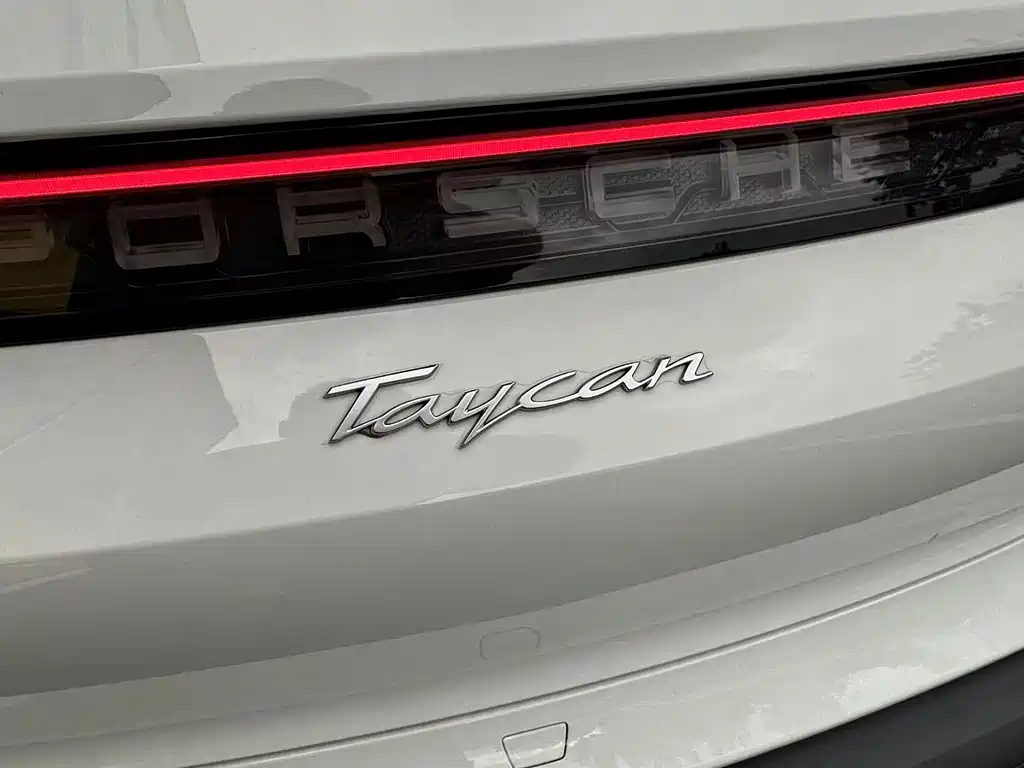 Porsche Taycan — фото 4