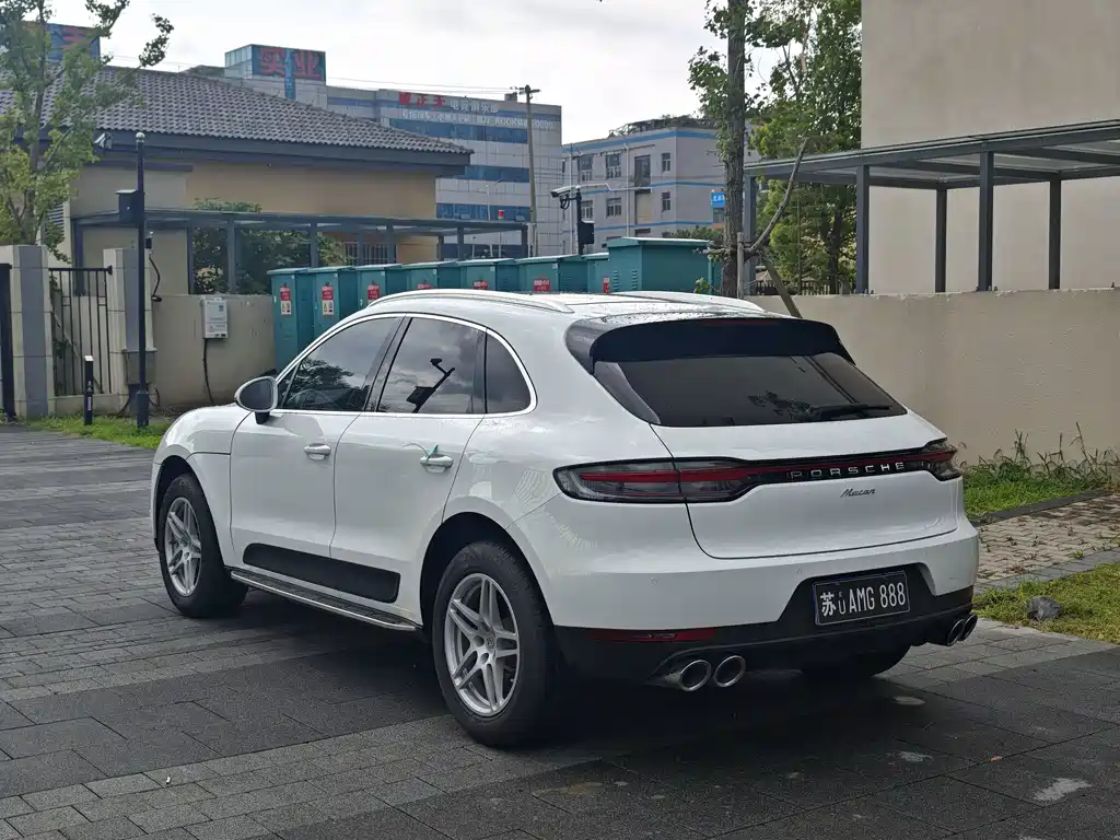 Porsche Macan — фото 10