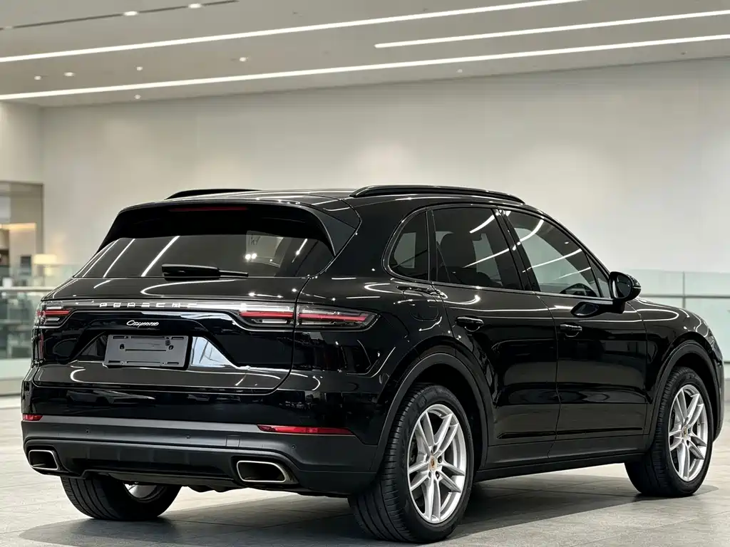 Porsche Cayenne — фото 4