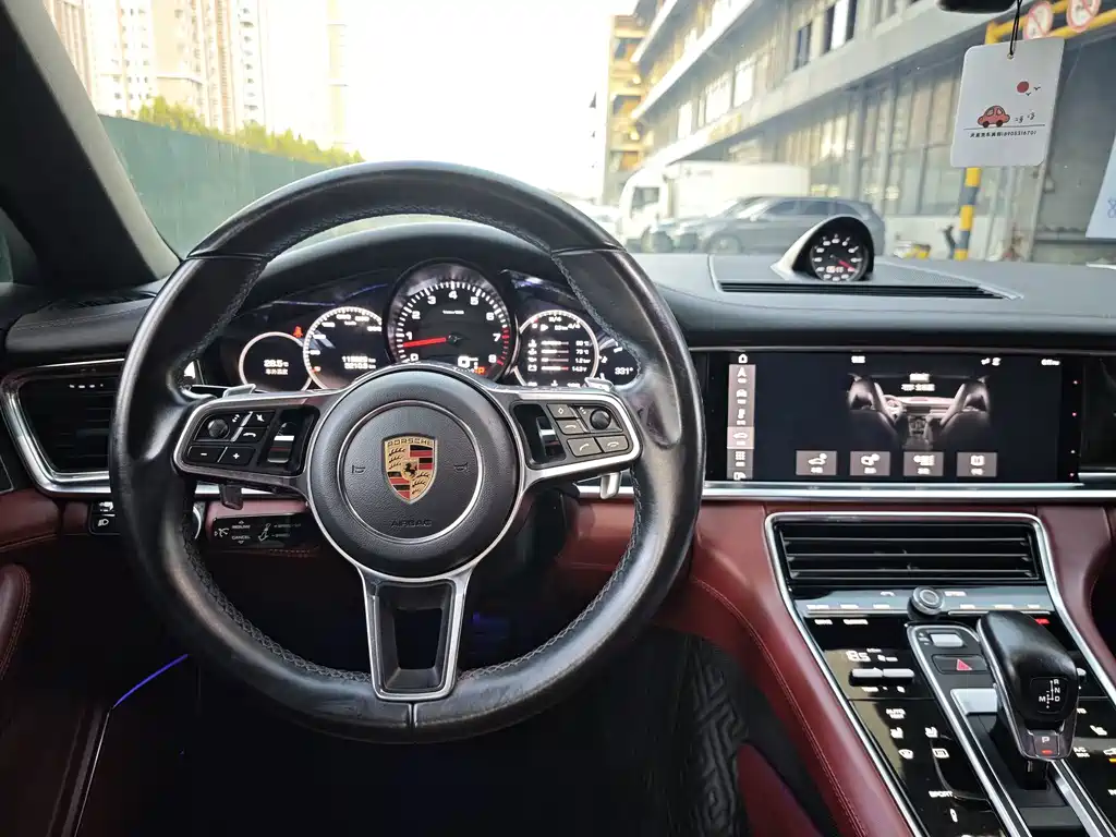 Porsche Panamera — фото 4