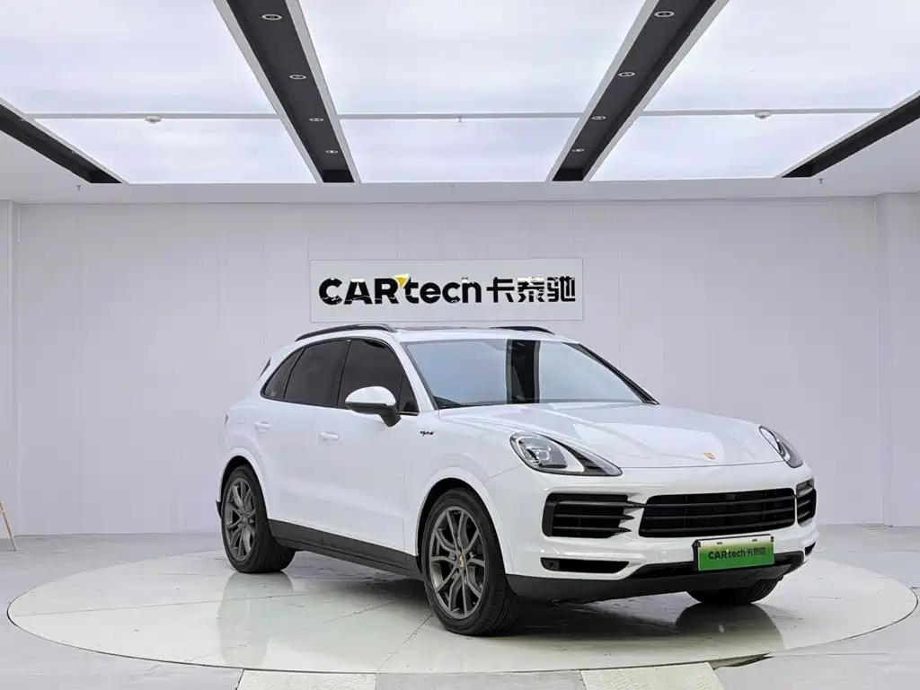 Porsche Cayenne Hybrid — фото 7