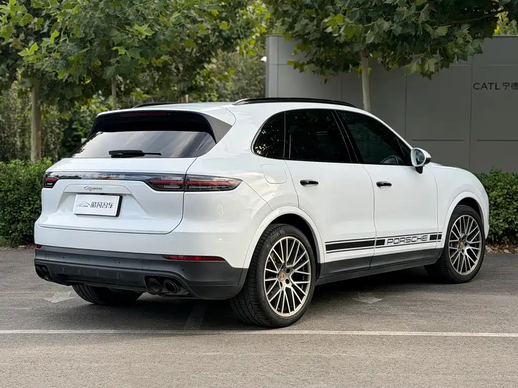 Porsche Cayenne — фото 3