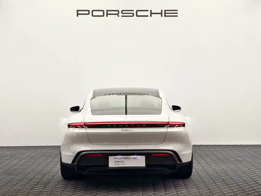 Porsche Taycan — фото 6