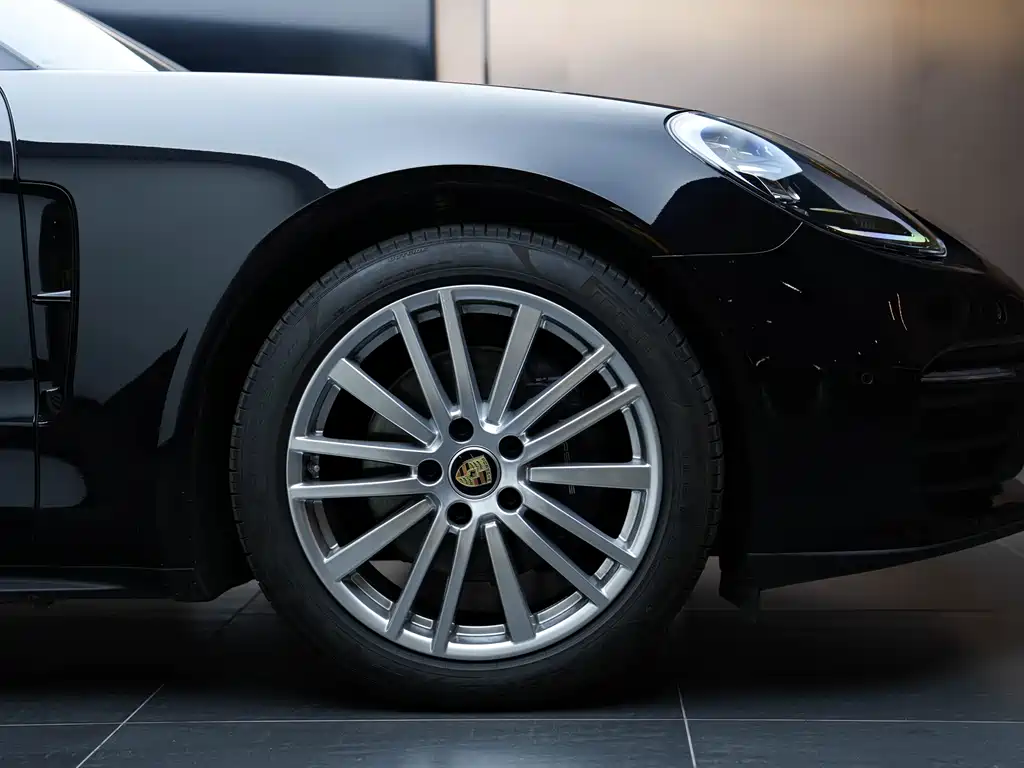 Porsche Panamera — фото 9