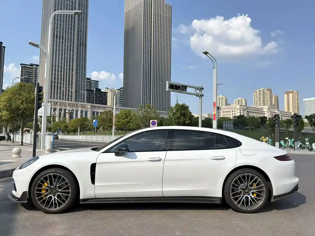 Porsche Panamera Hybrid — фото 3