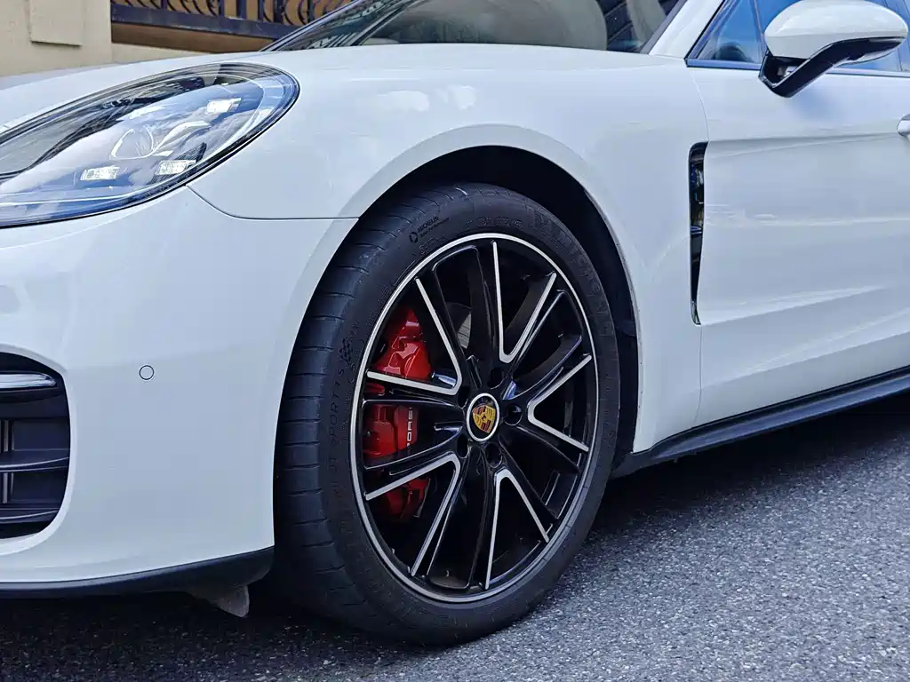 Porsche Panamera — фото 4