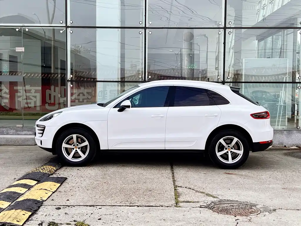 Porsche Macan — фото 8