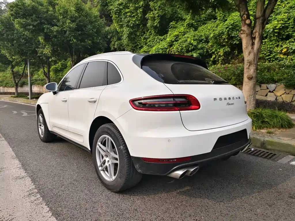 Porsche Macan — фото 6
