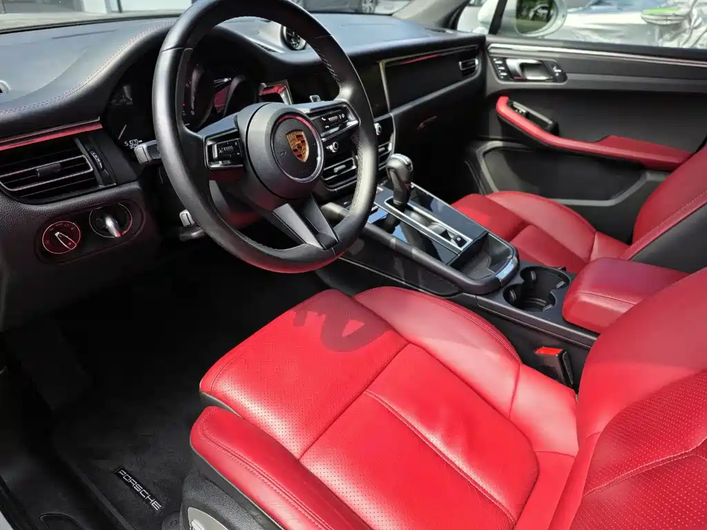 Porsche Macan — фото 13