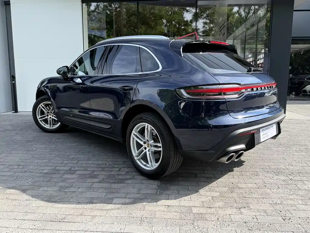 Porsche Macan — фото 15