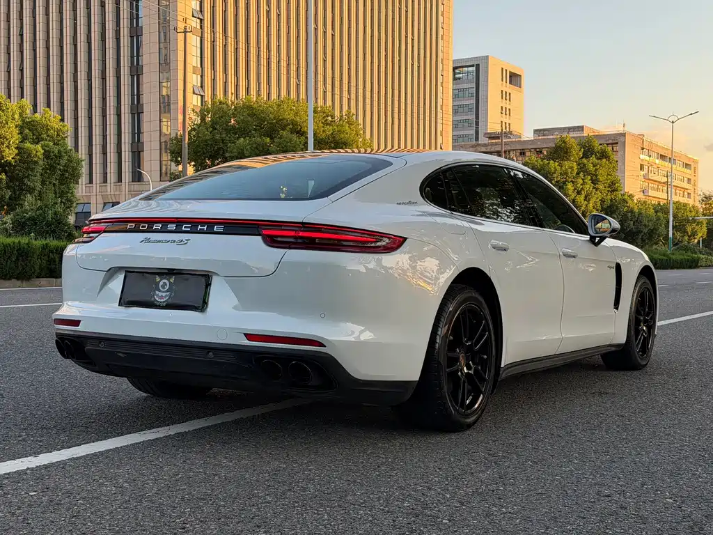 Porsche Panamera Hybrid — фото 4