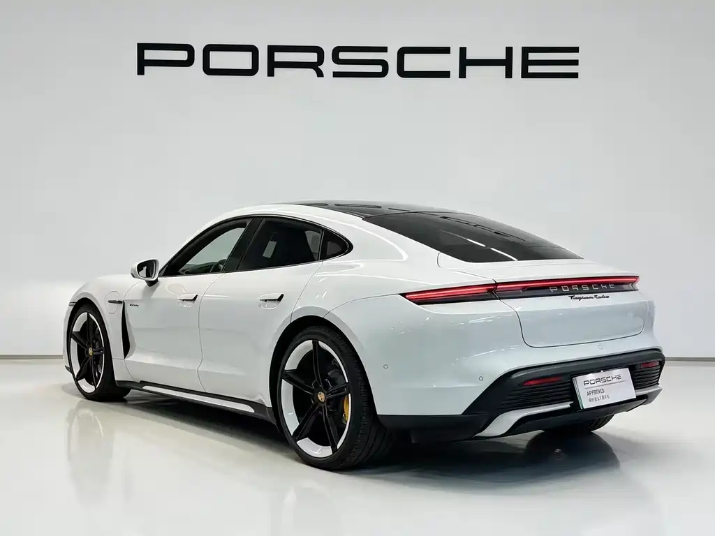Porsche Taycan — фото 4