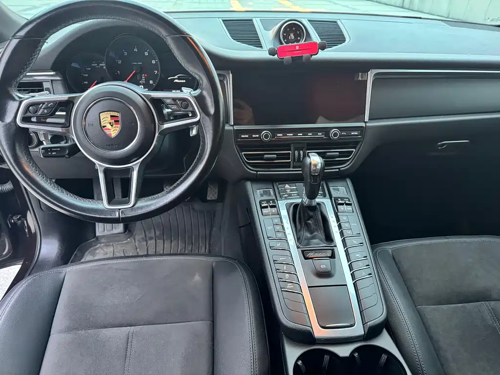 Porsche Macan — фото 6