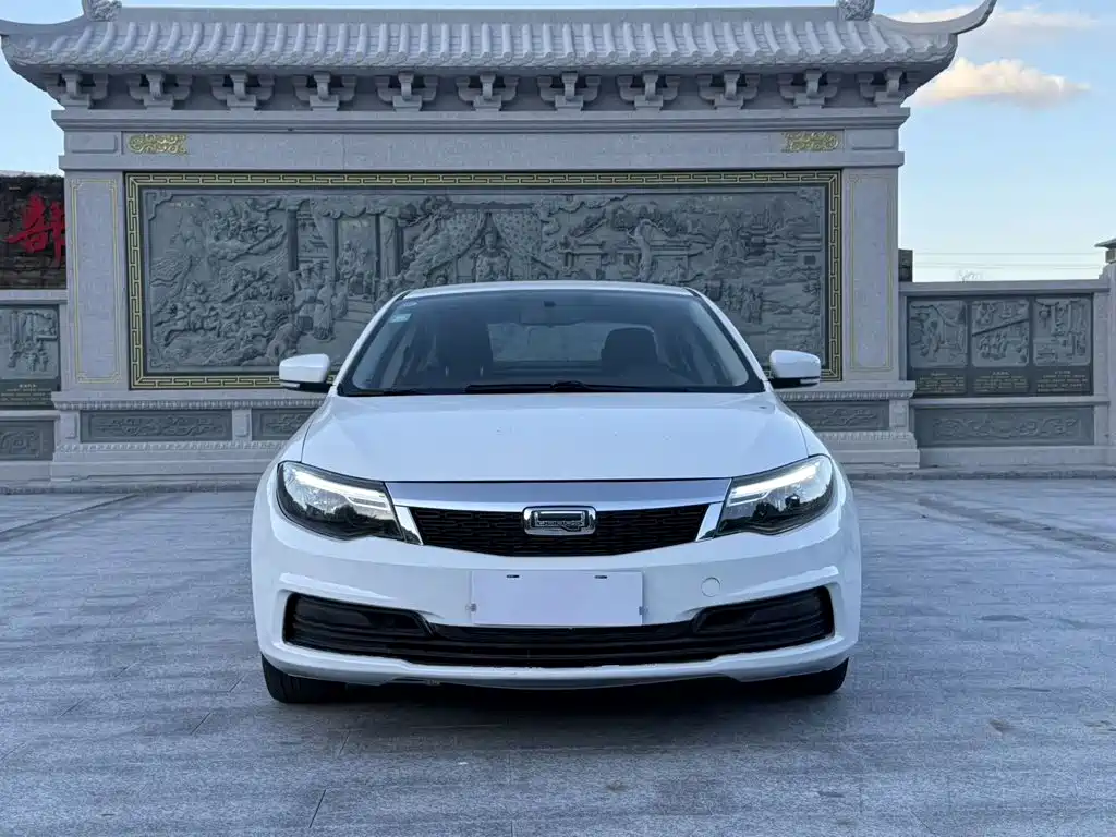 Qoros Qoros 3 — фото 2
