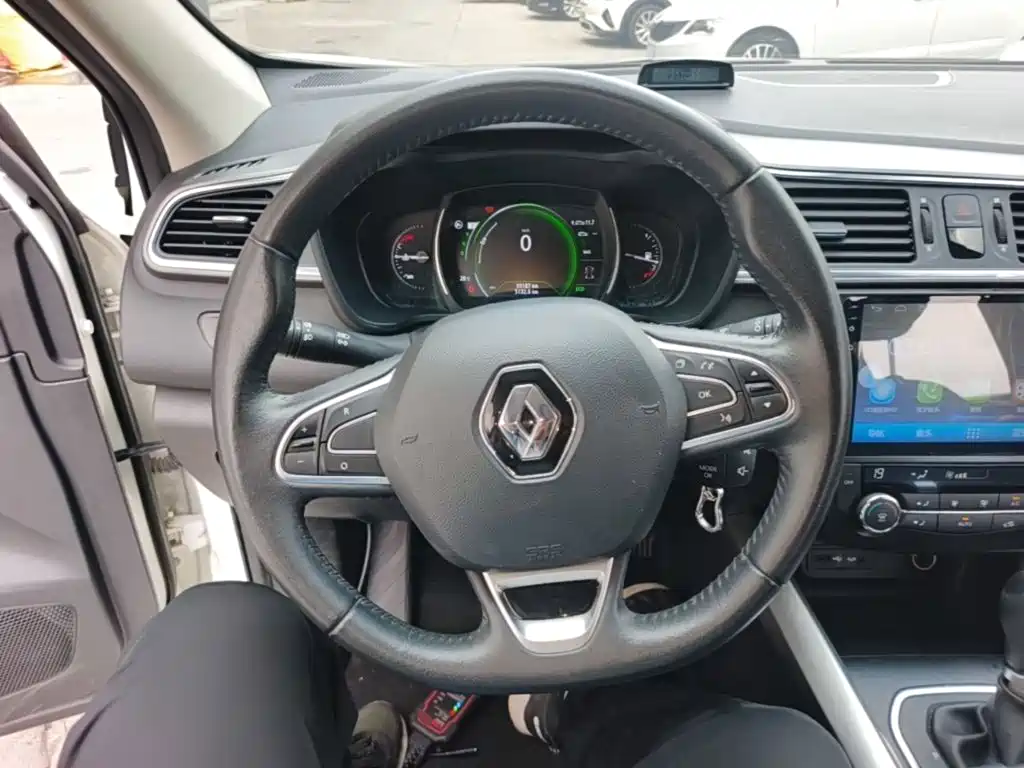 Renault Kadjar — фото 11