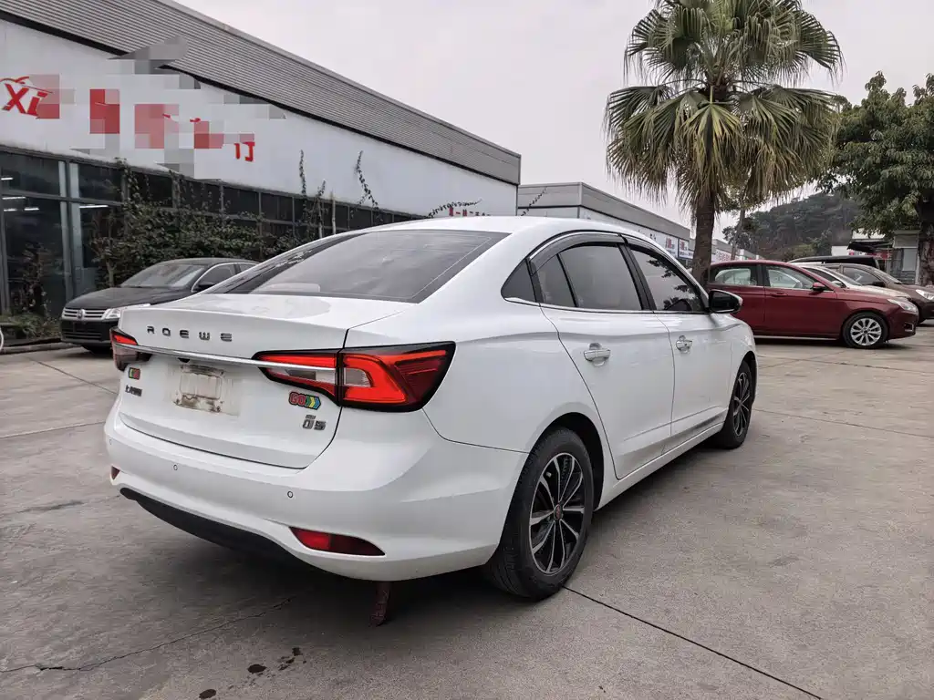 Roewe i5 — фото 6