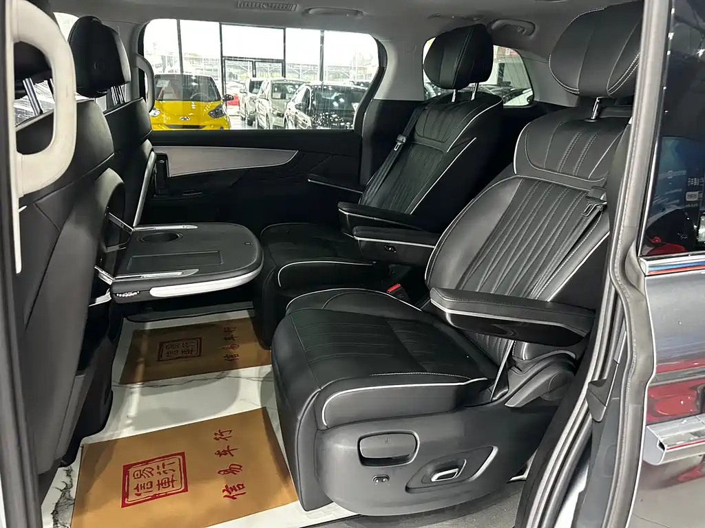 Roewe iMAX8 — фото 5