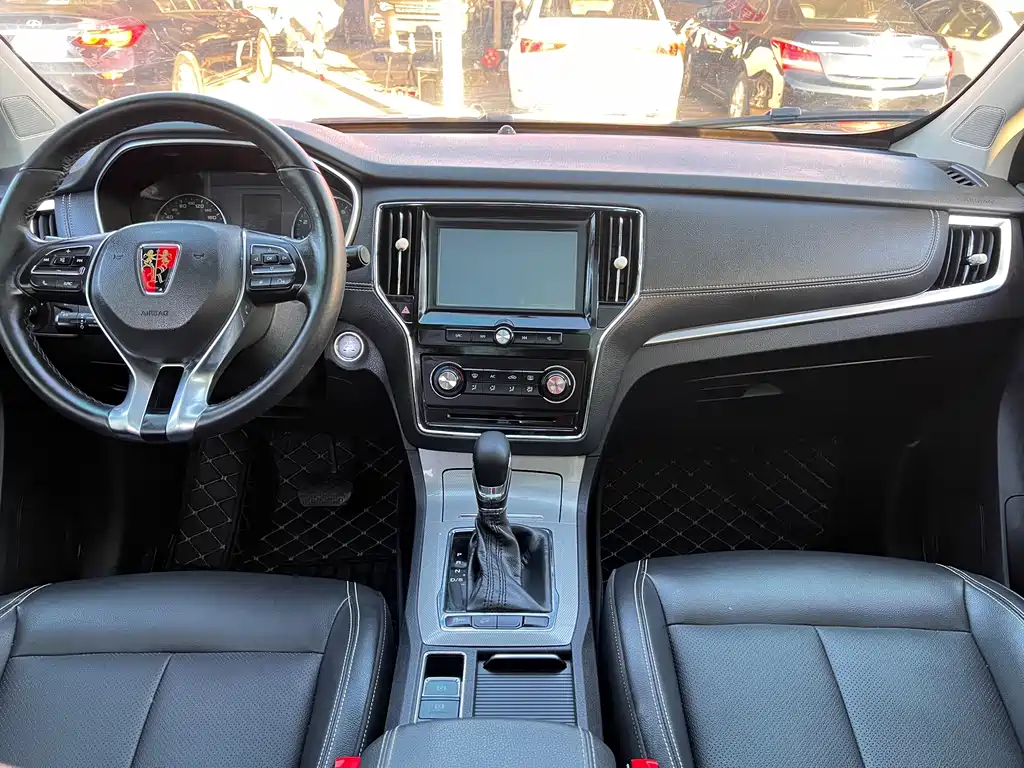 Roewe RX5 — фото 15