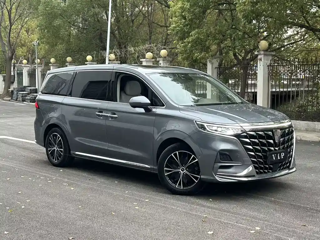 Roewe iMAX8 — фото 3