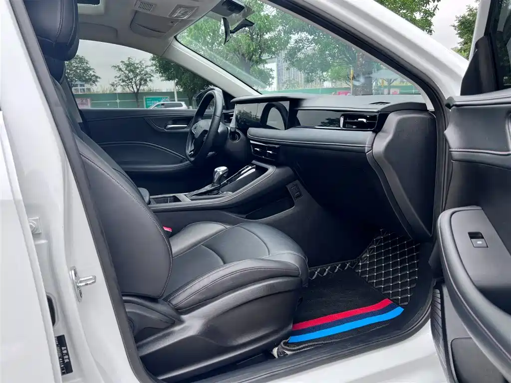 Roewe i5 — фото 11