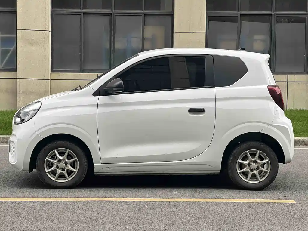 Roewe Clever — фото 14