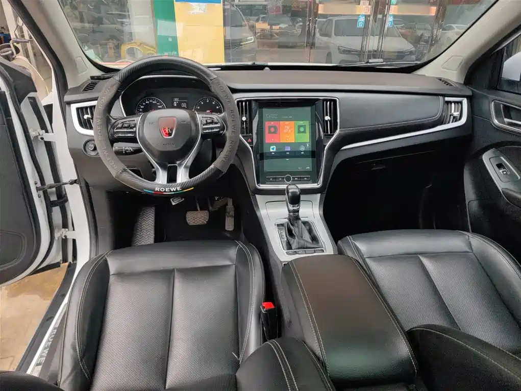Roewe RX5 — фото 10