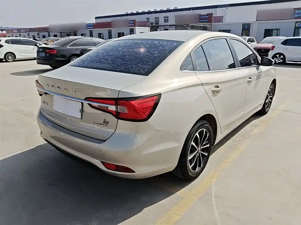 Roewe i5 — фото 7
