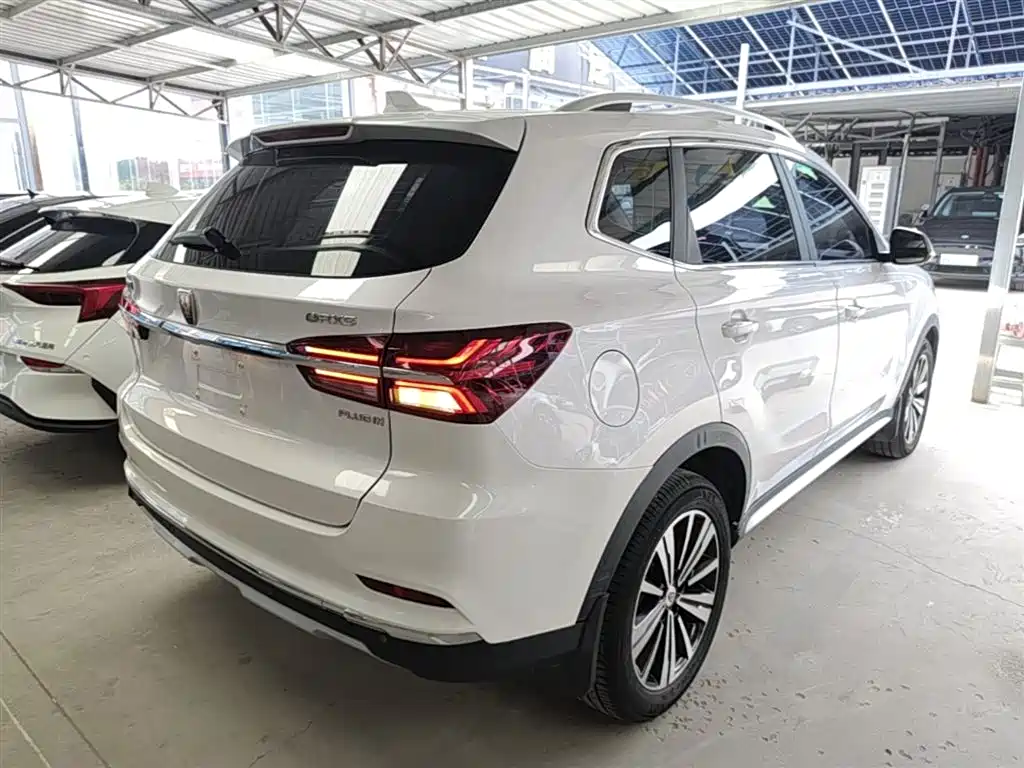 Roewe RX5 New Energy — фото 7