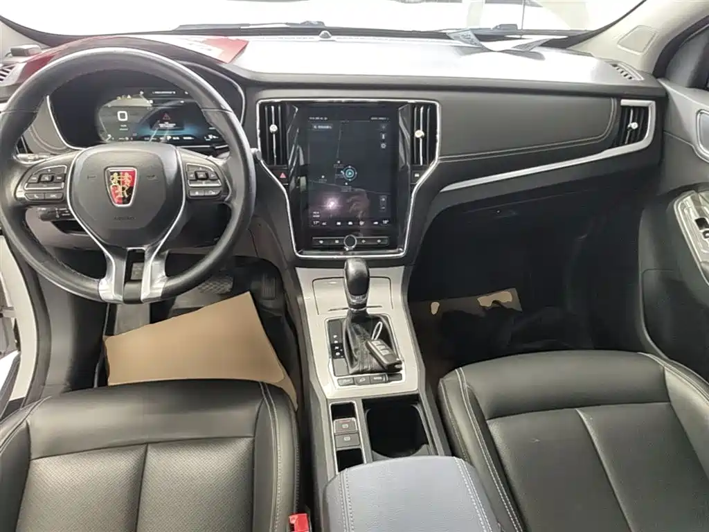 Roewe RX5 New Energy — фото 10