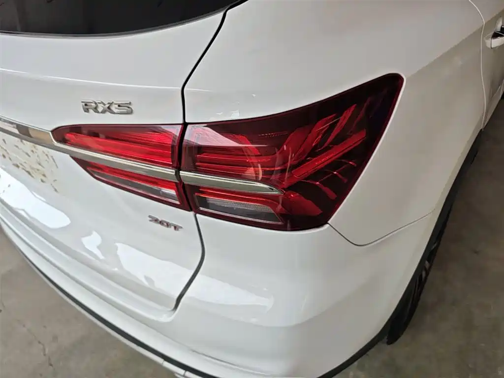 Roewe RX5 — фото 8