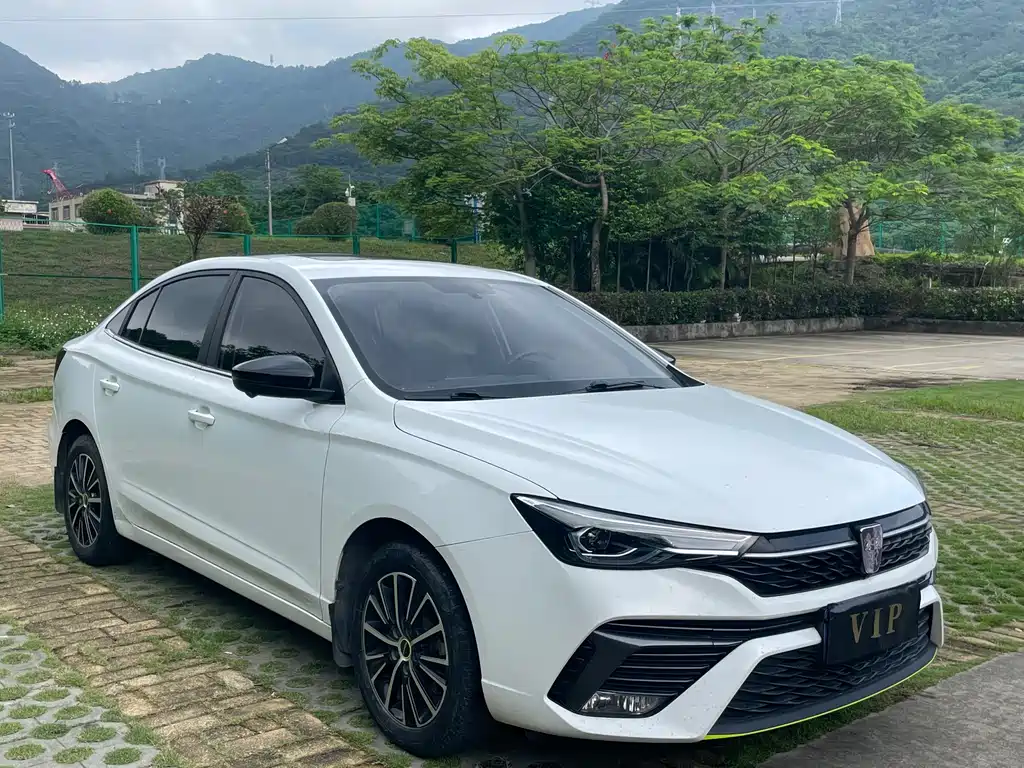 Roewe i5 — фото 3