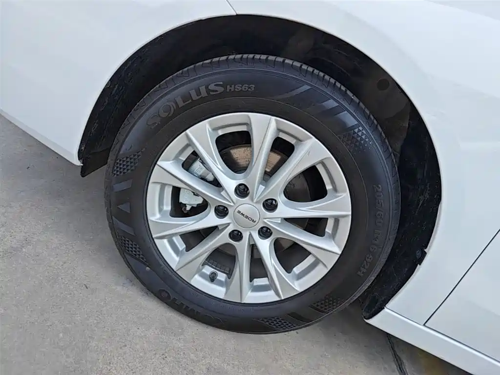 Roewe i5 — фото 23