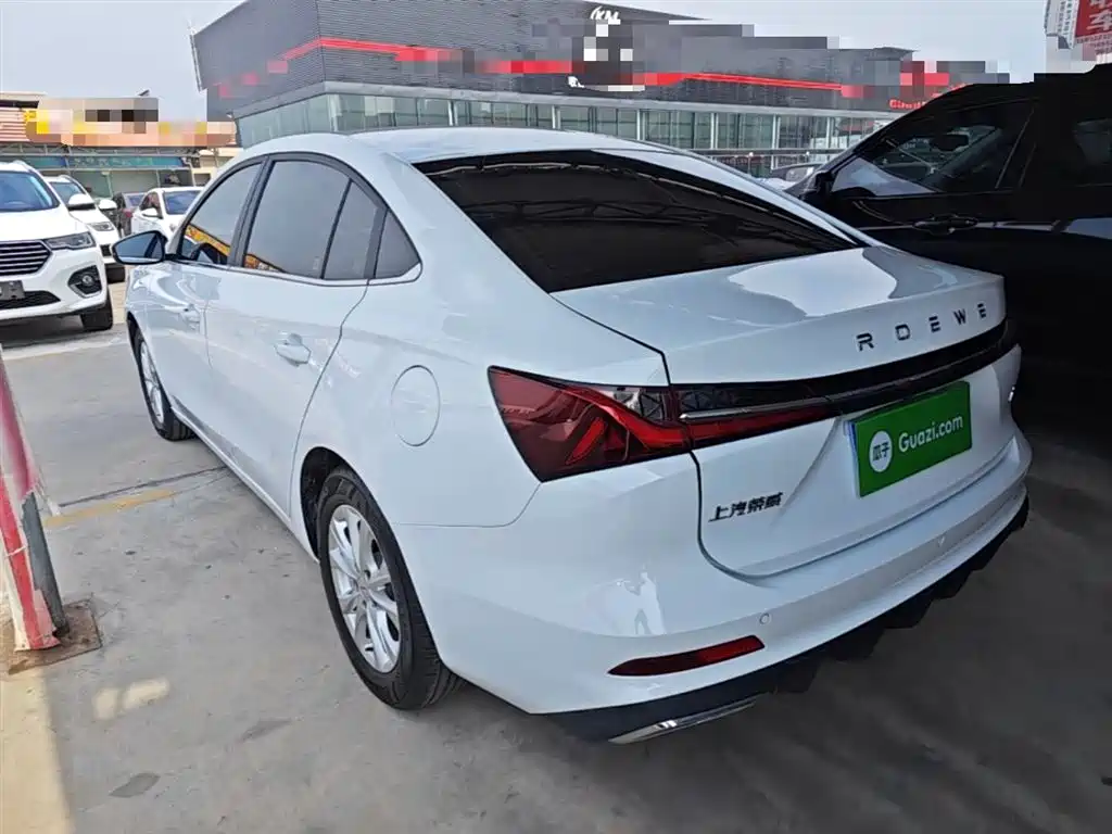 Roewe i5 — фото 5