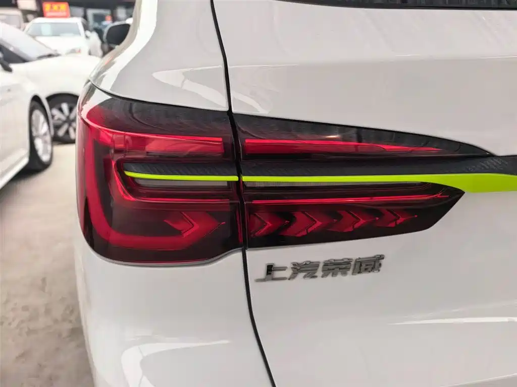 Roewe RX5 — фото 23