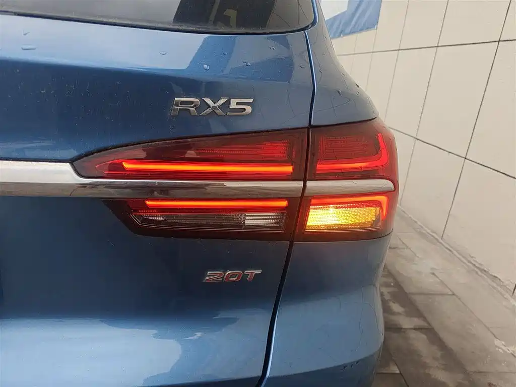 Roewe RX5 — фото 24