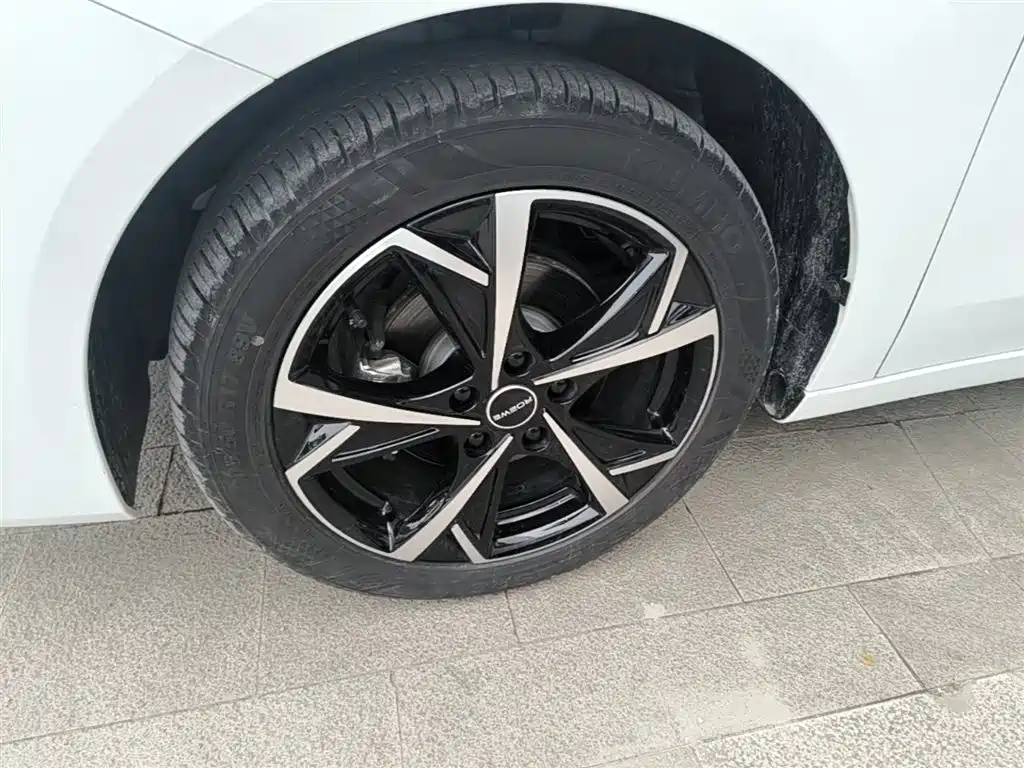 Roewe i5 — фото 23