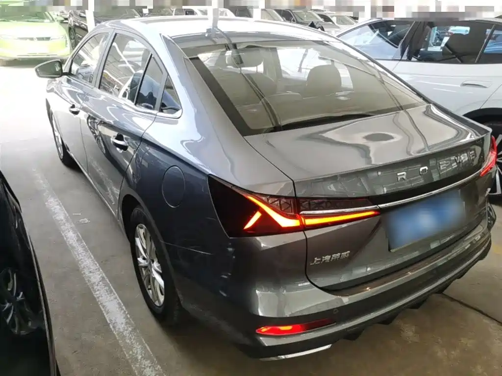 Roewe i5 — фото 5