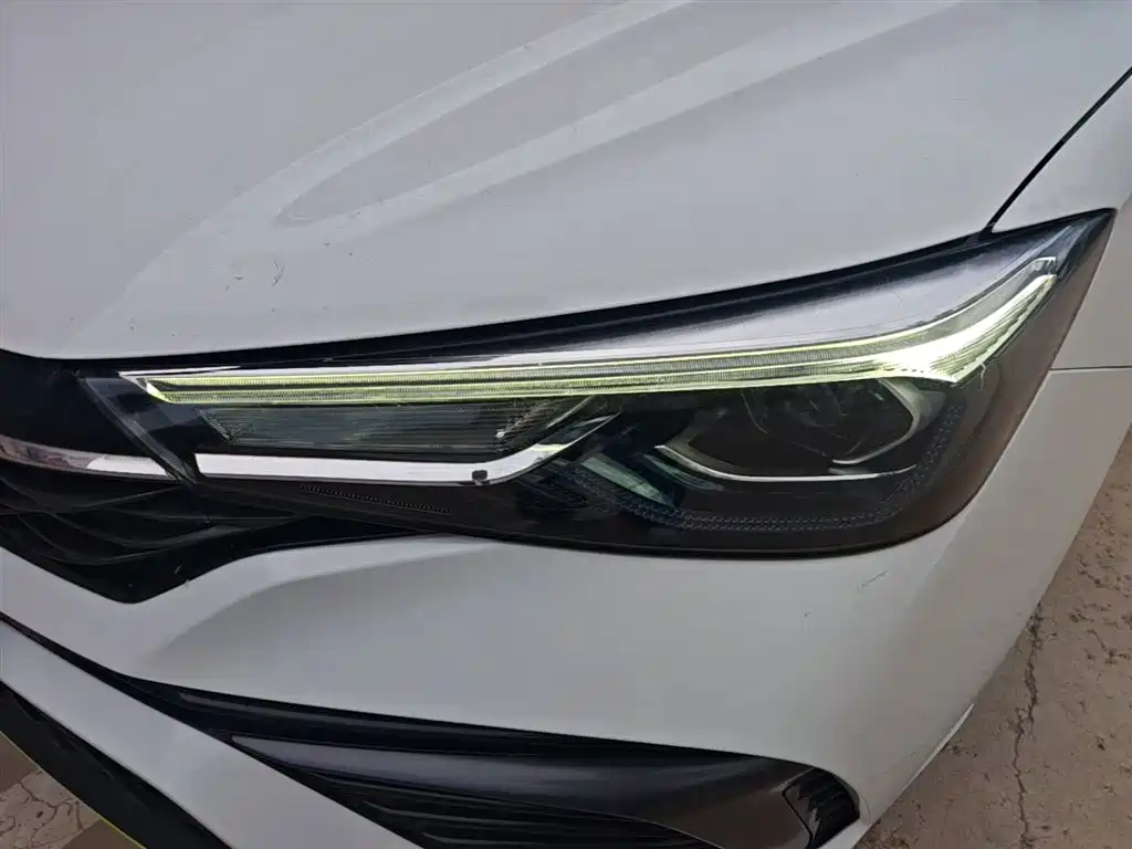 Roewe i5 — фото 24