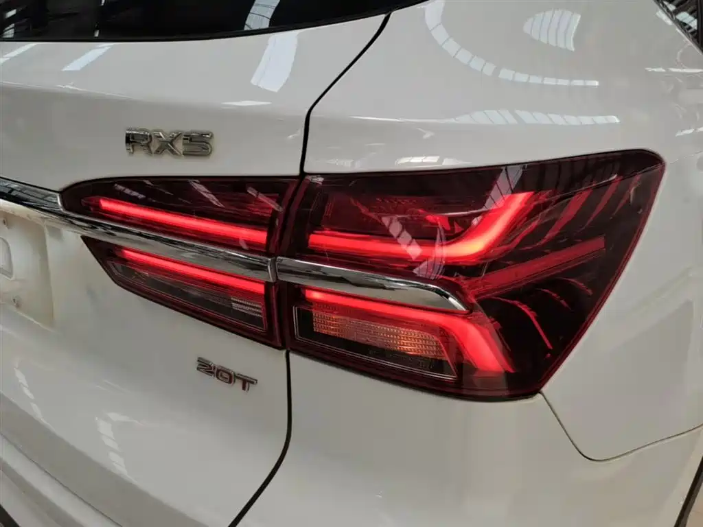 Roewe RX5 — фото 8