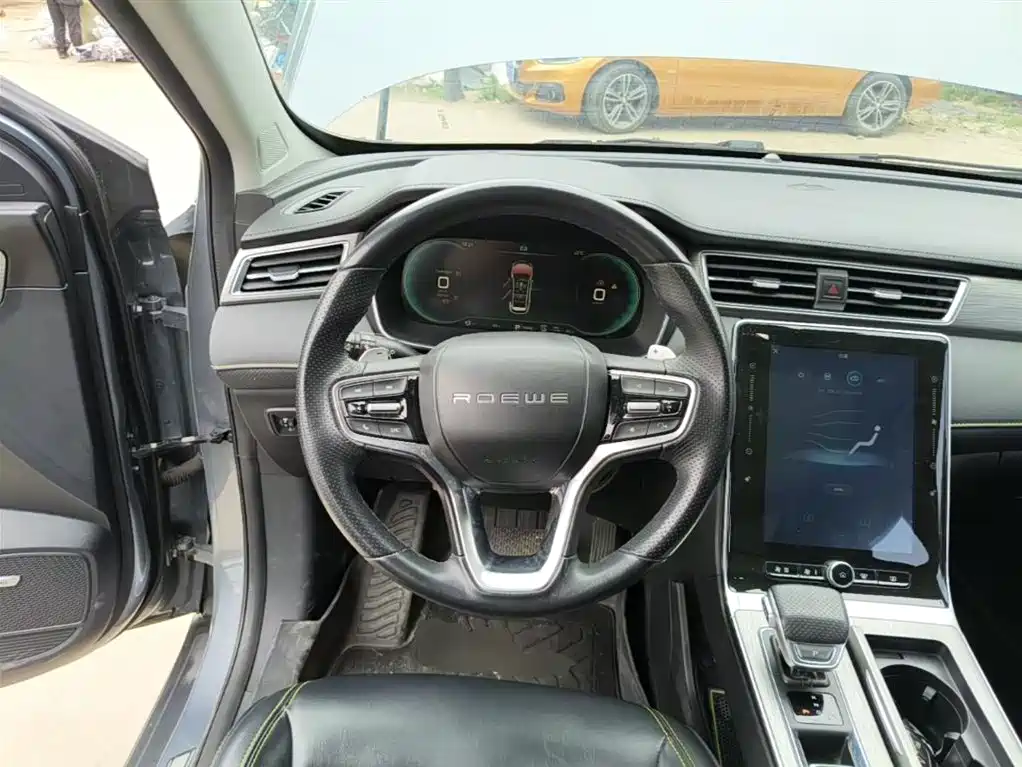 Roewe RX5 New Energy — фото 11