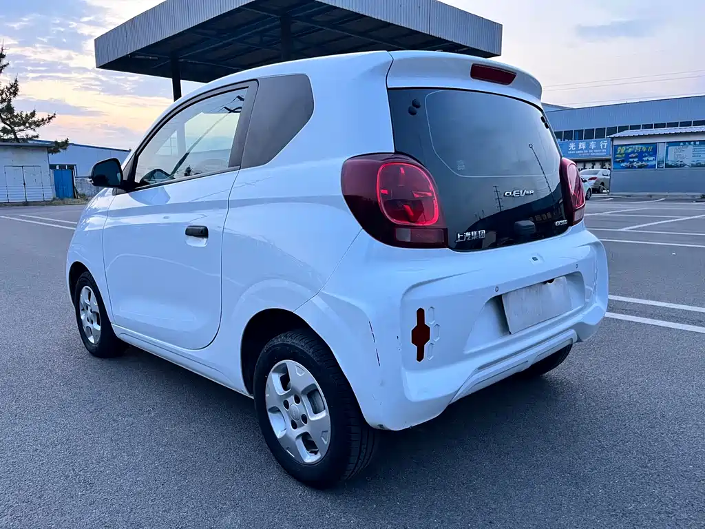 Roewe Clever — фото 14