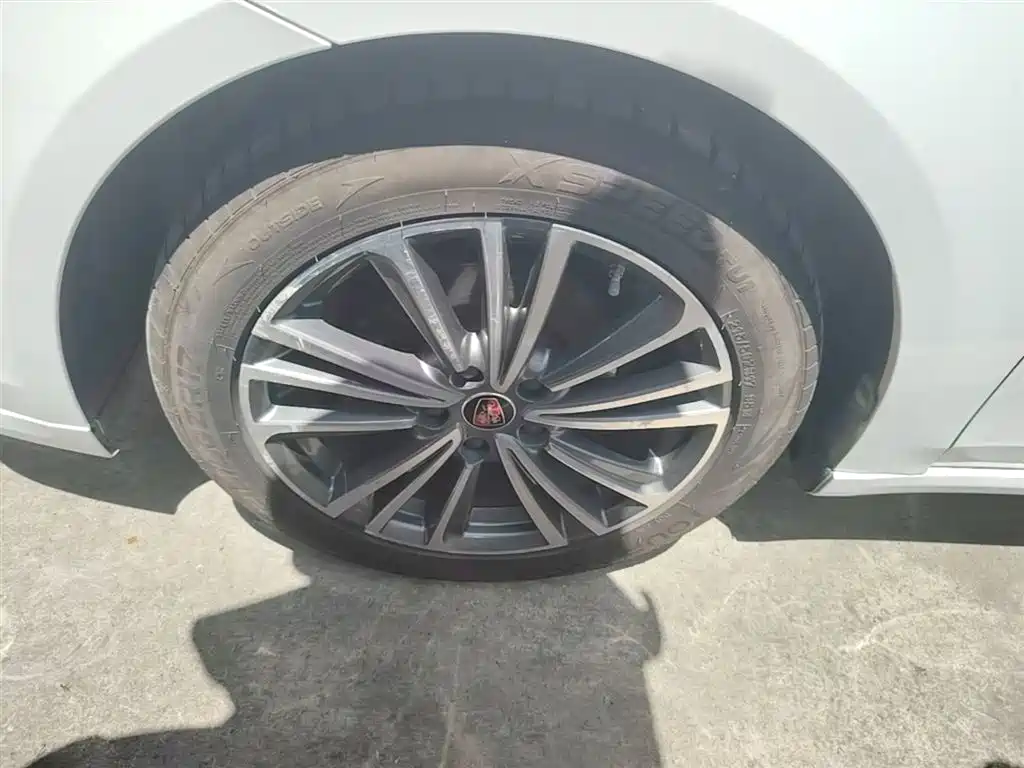 Roewe i6 Classic — фото 23