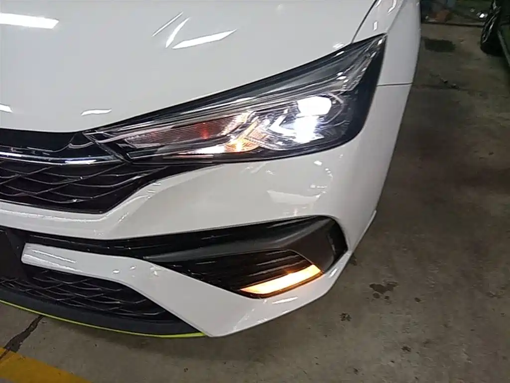 Roewe i5 — фото 24