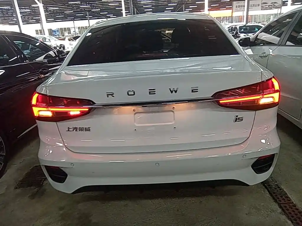 Roewe i5 — фото 6