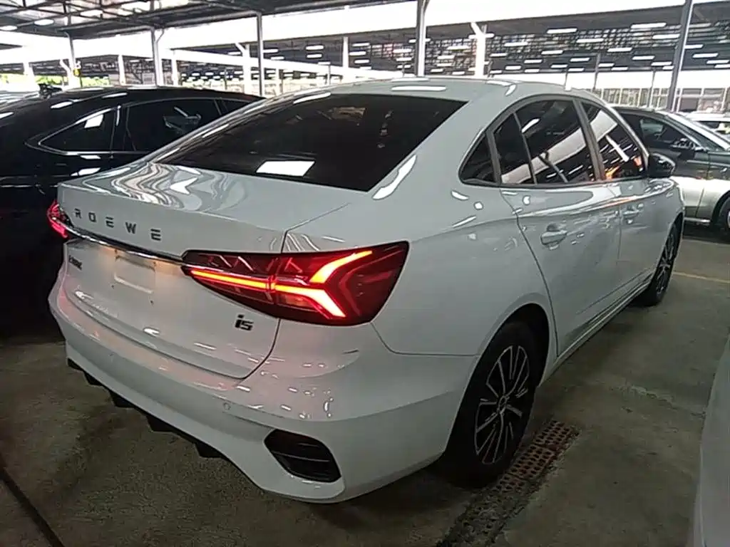 Roewe i5 — фото 7