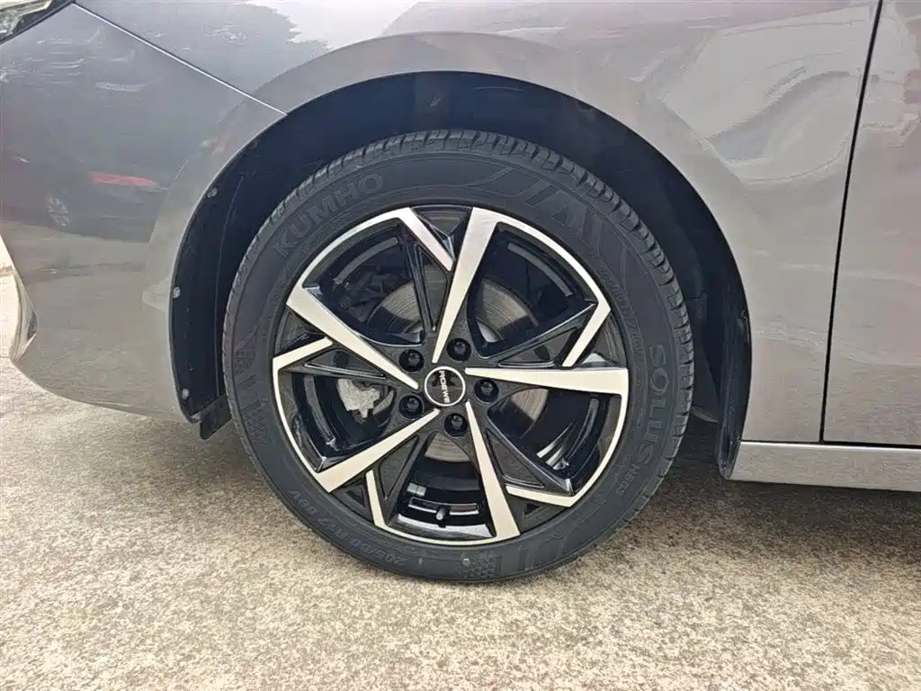 Roewe i5 — фото 23
